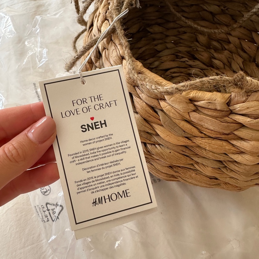 NWT H&M Home Woven hanging plant Basket - Picture 4 of 4